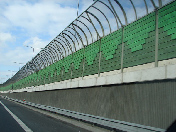 applications/architectural/architectural-acoustic-barriers-3.jpg